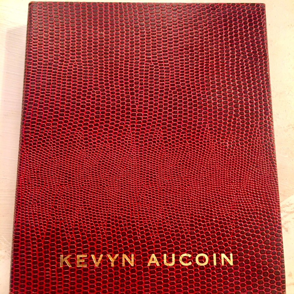 Kevyn Aucoin sculpting palette
